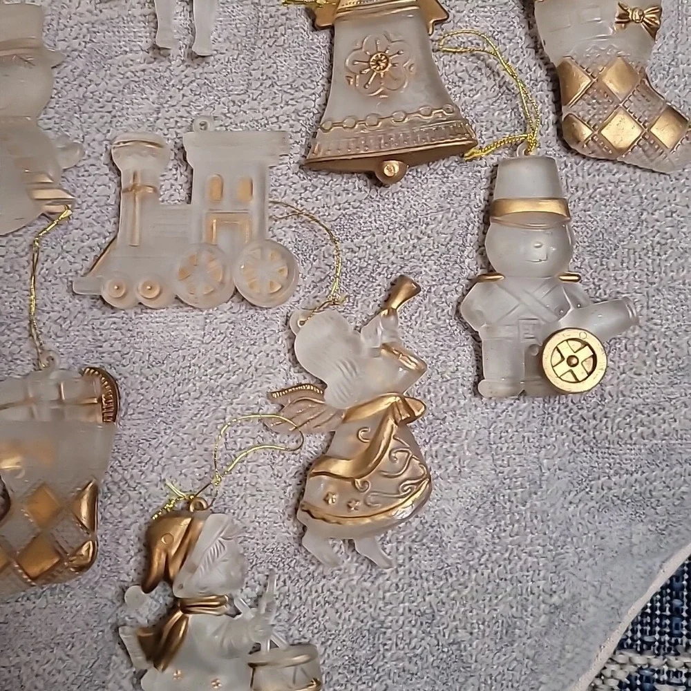 Lot of‎ 13 Acrylic Clear & Gold Christmas Tree Ornaments